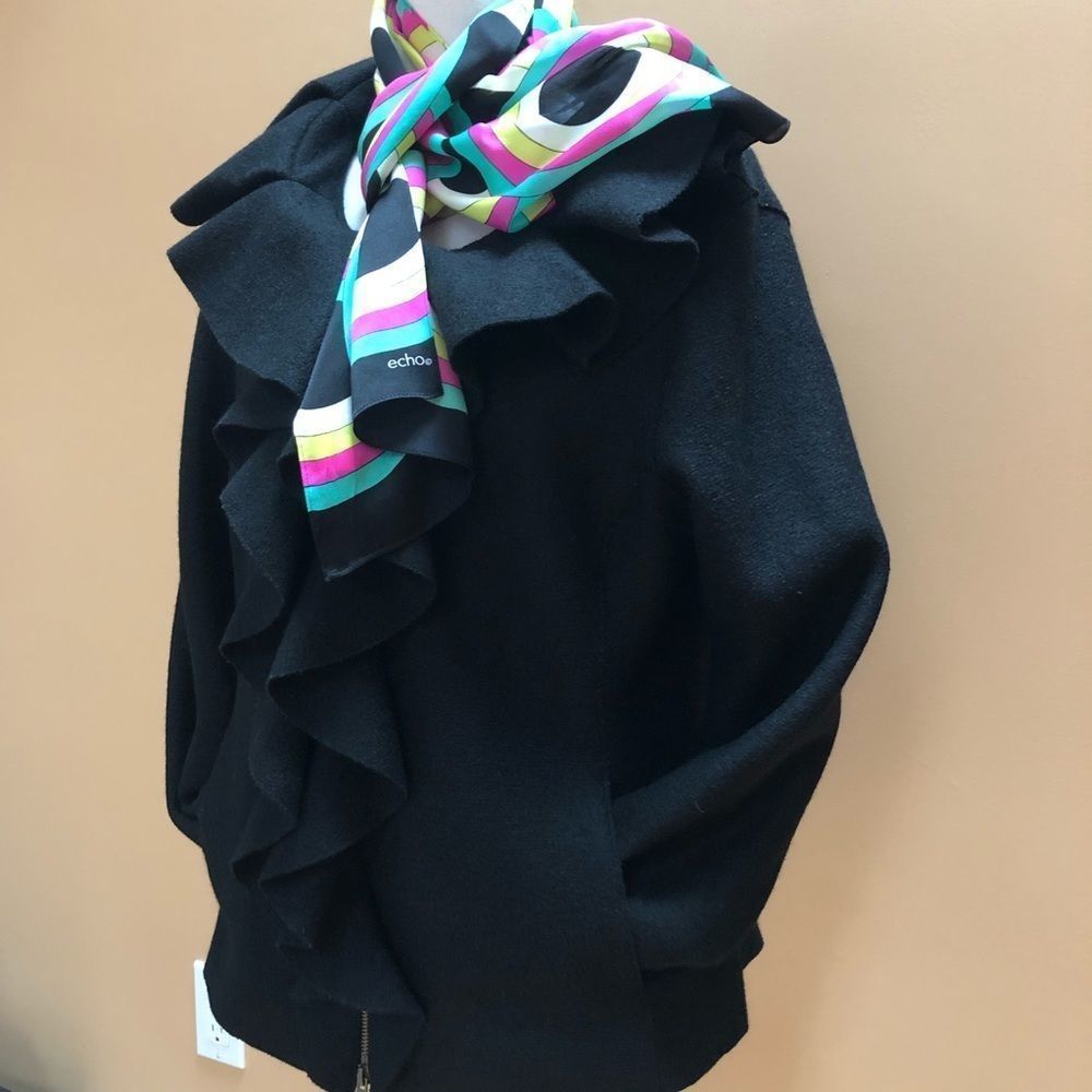 🆕 Wool Ruffled Coat 🔥 - Picture 6 of 11